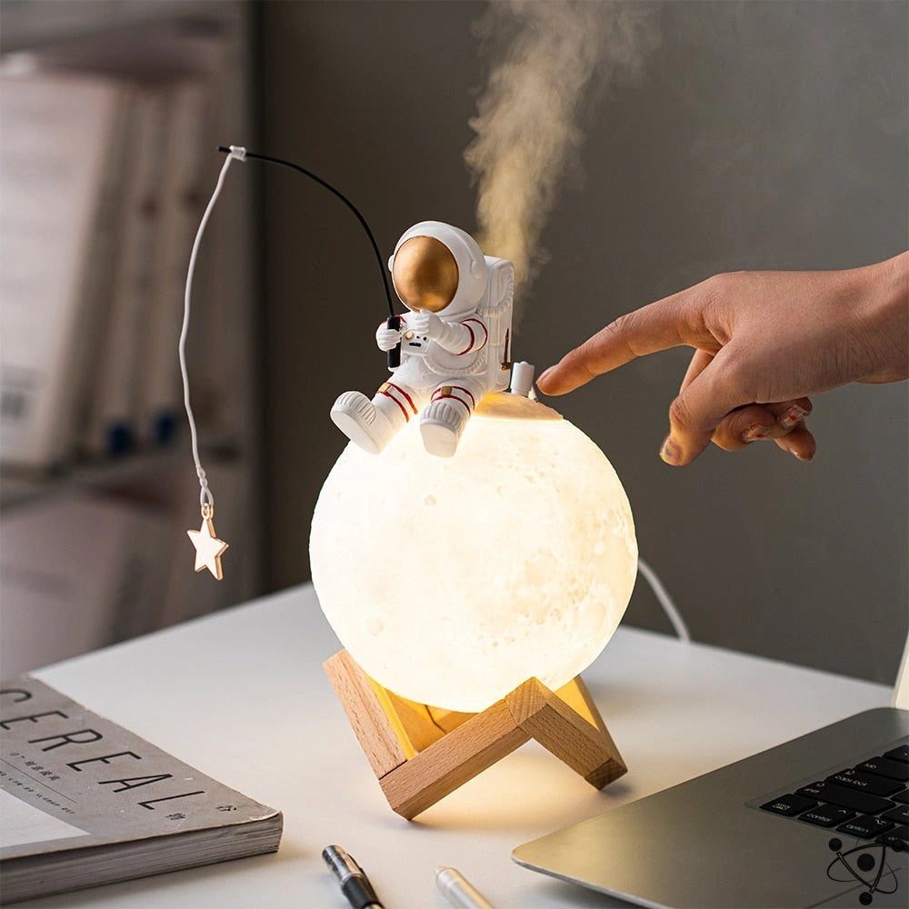 Moon & Astronaut Lamp Humidifier Science Decor