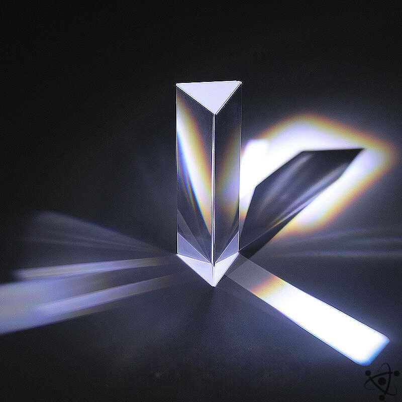 Optical White Traditionnal Prism Science Decor