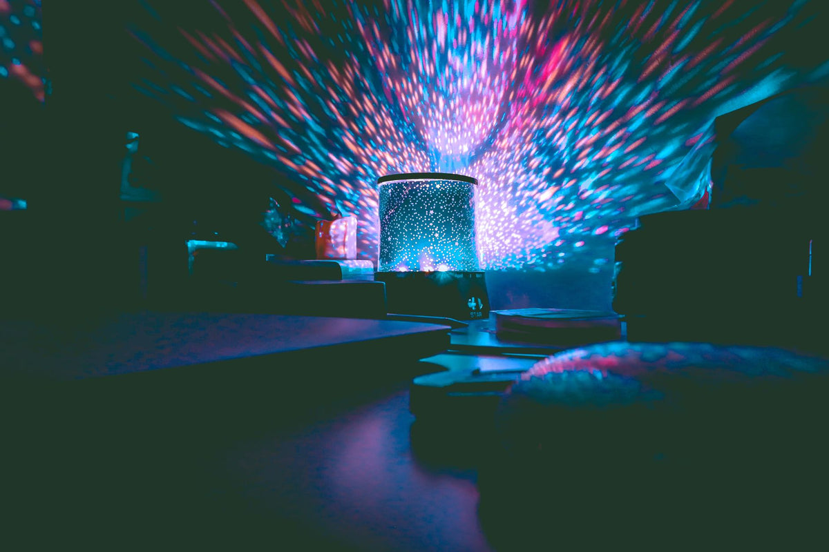 Galaxy Hologram Projector: How to Decorate Your Room