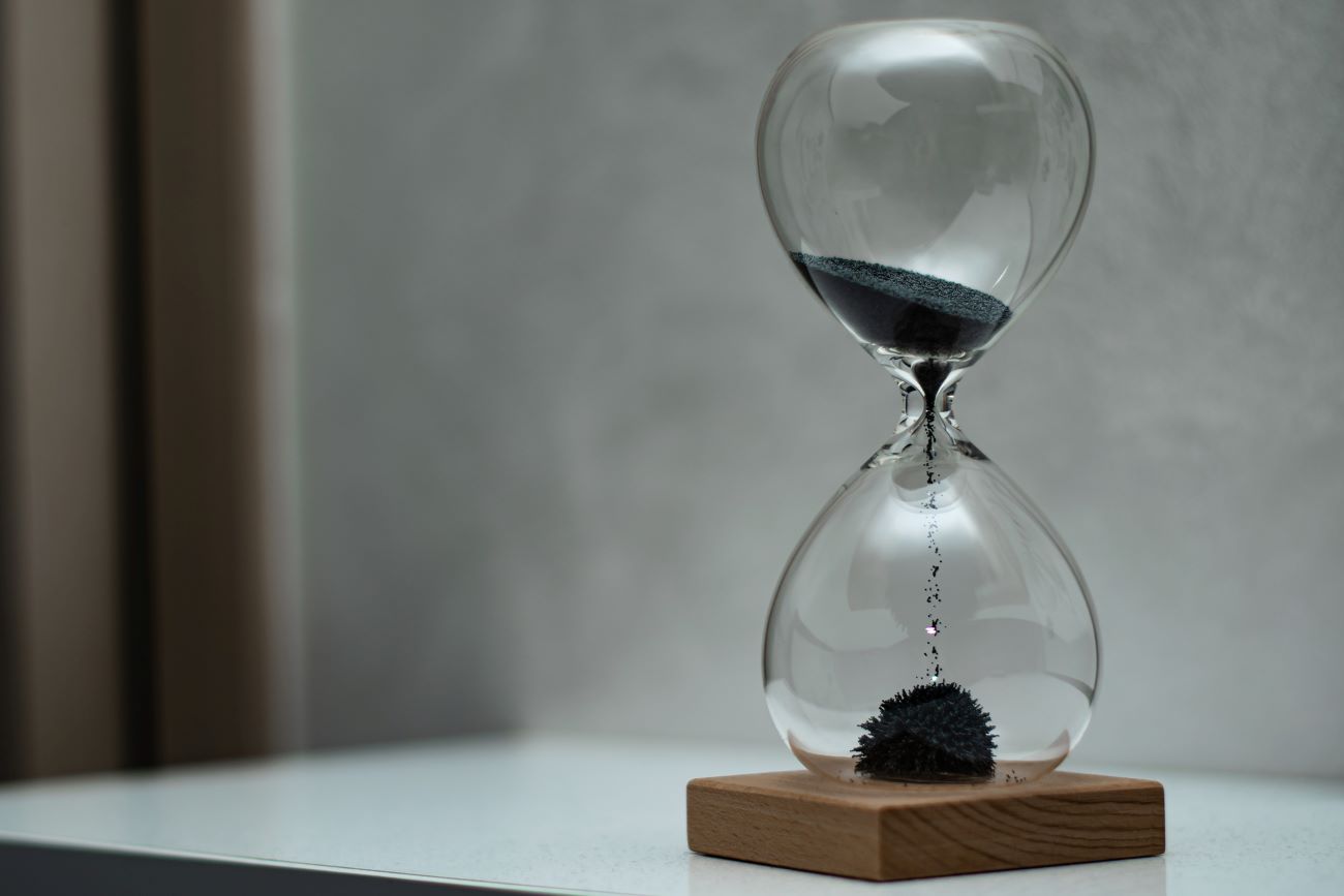 Magnetic Hourglass Science Decor