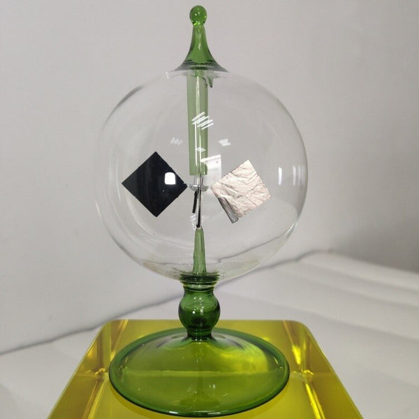 Crookes Radiometer Green | Science Decor
